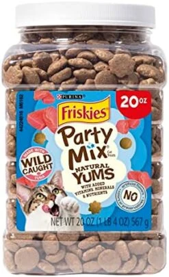 Purina Friskies Made In USA Facilities Cat Treats, Party Mix Original Crunch - 30 Oz. Pouch -Pet Products Shop 51pHsn2ZzhL. AC